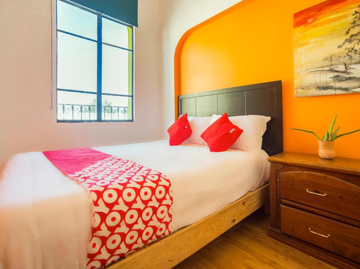 Oyo Hotel Hare Krishna Monterrey Exteriér fotografie