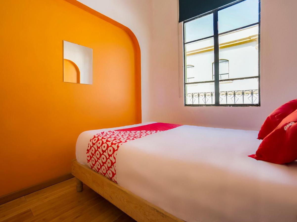 Oyo Hotel Hare Krishna Monterrey Exteriér fotografie