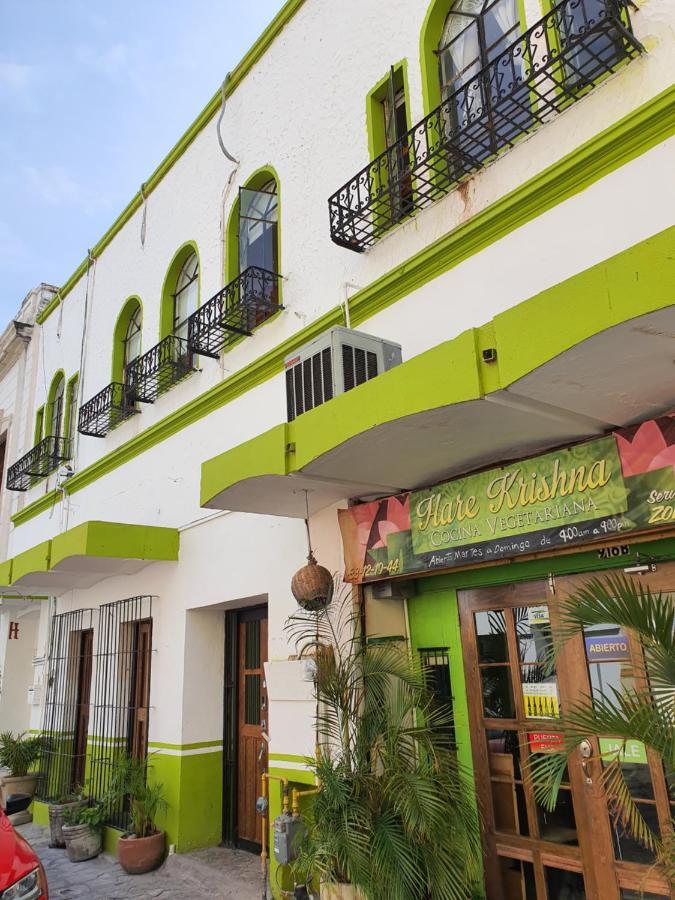 Oyo Hotel Hare Krishna Monterrey Exteriér fotografie